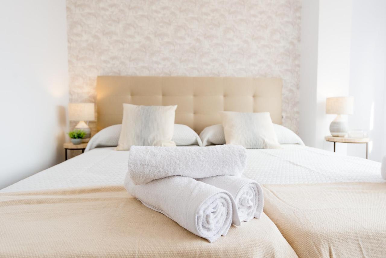 Urbe10 Angel Ganivet 2 Bedrooms Apartment Malaga Ngoại thất bức ảnh